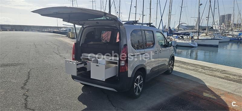 Usado Peugeot Rifter GT-line 100 CV (73 kW) 2019 Beige Monovolumen