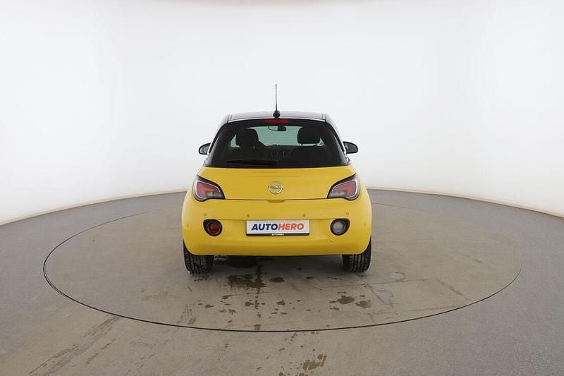 Usado Opel Adam Slam 100 CV (73 kW) 2016 Amarillo Utilitario