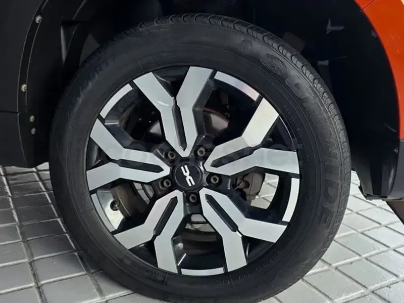 Usado Dacia Duster Extreme 150 CV (110 kW) 2023 Naranja SUV