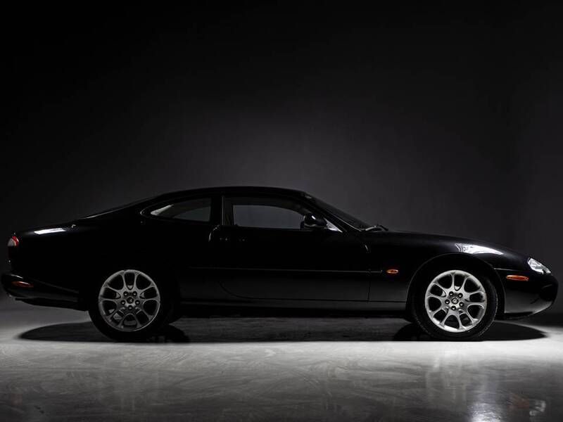 Negro Usado 1998 Jaguar XKR Coupe | 14.900 € - Imagen 1/4