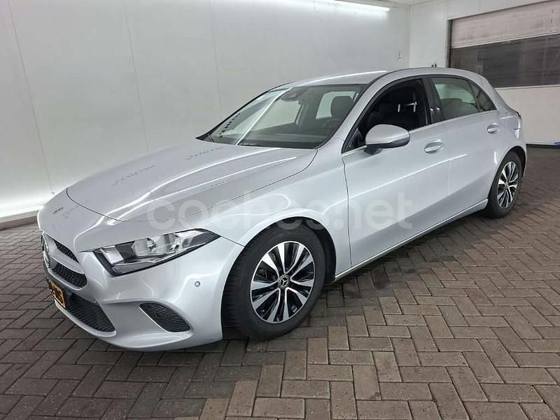Gris / plata Usado 2020 Mercedes A180 Berlina | 18.900 € (Super precio) - Imagen 1/4