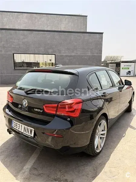 Usado BMW 120 Sport Line 190 CV (139 kW) 2017 Negro Berlina