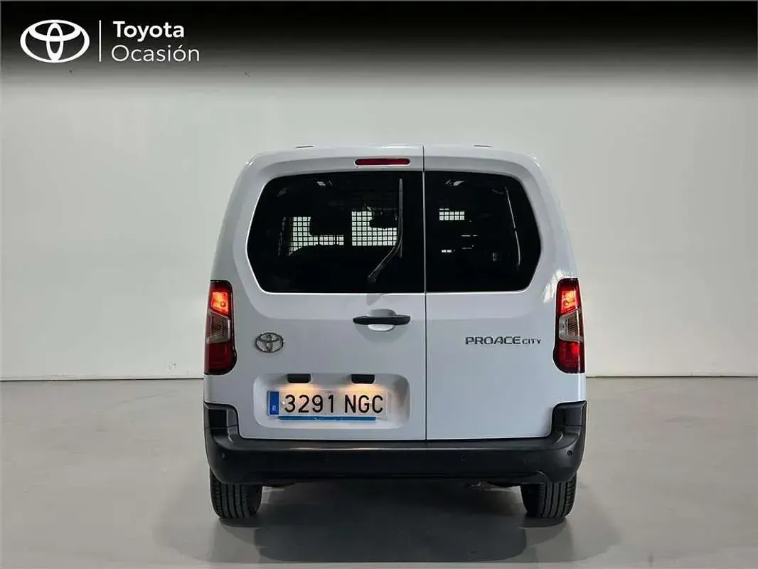 Usado Toyota Proace City City 102 CV (75 kW) 2025 Monovolumen