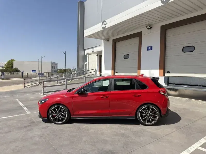 Usado Hyundai i30 N Performance 275 CV (202 kW) 2020 Rojo Berlina
