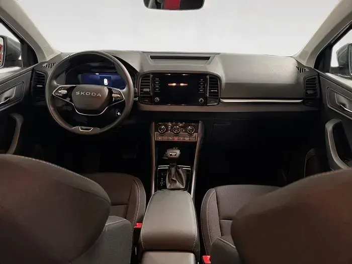 Usado Skoda Karoq Selection 150 CV (110 kW) 2025 Gris SUV
