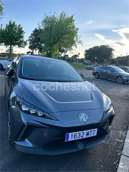 Eléctrico Usado 2024 MG MG4 EV Luxury Utilitario | 23.900 € - Imagen 1/4
