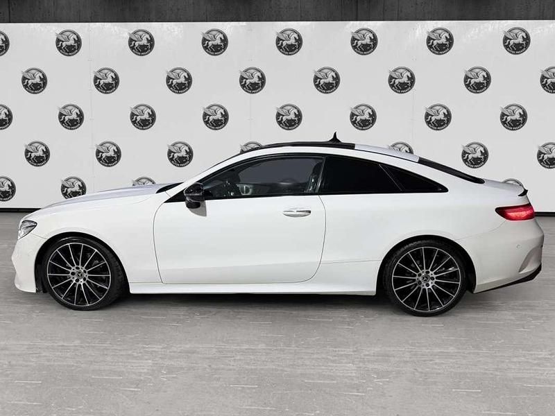 Usado Mercedes E220 194 CV (142 kW) 2019 Blanco Coupe