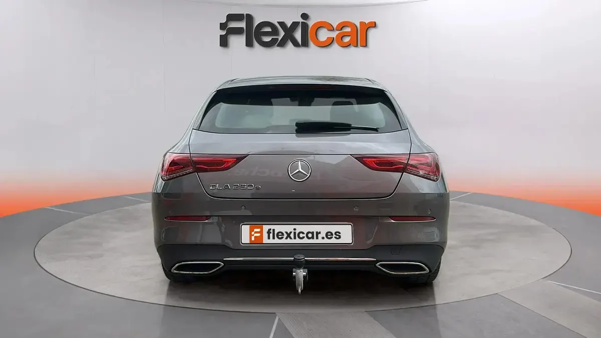 Usado Mercedes CLA250e Shooting Brake 218 CV (160 kW) 2021 Gris Familiar