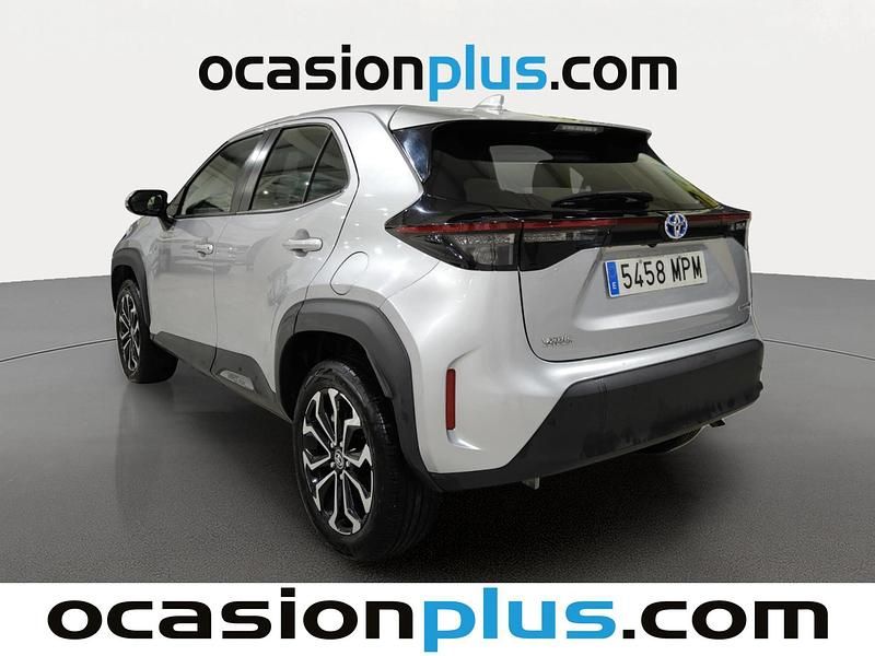Usado Toyota Yaris Cross Active 116 CV (85 kW) 2024 Gris plata SUV