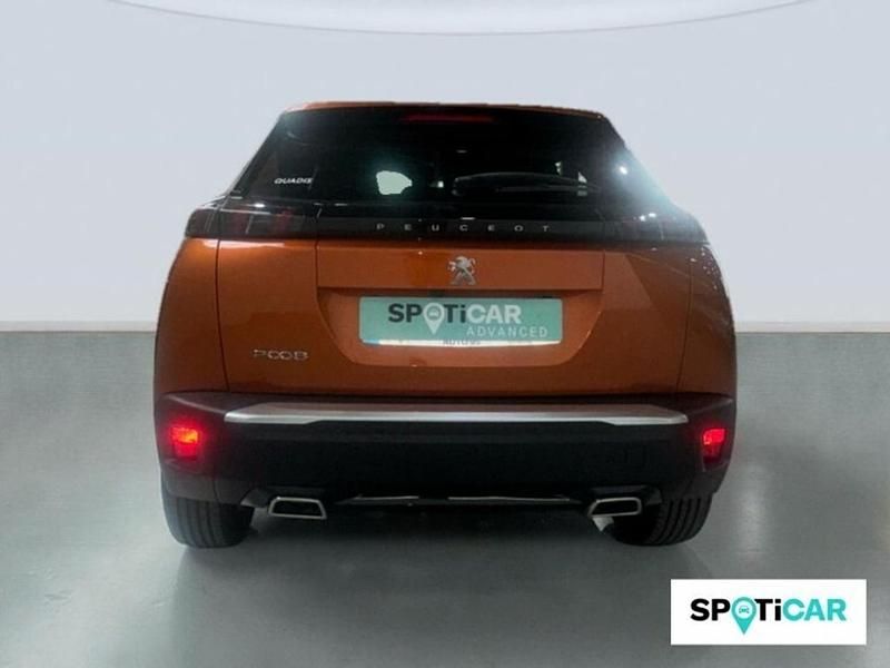 Usado Peugeot 2008 Allure 131 CV (96 kW) 2022 Naranja SUV