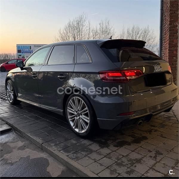 Usado Audi A3 S-Line 110 CV (80 kW) 2018 Gris / plata Berlina