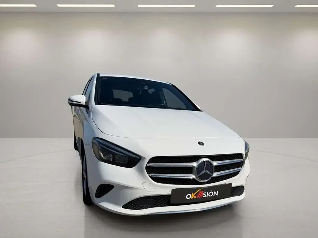 Usado Mercedes B180 116 CV (85 kW) 2019 Blanco Utilitario