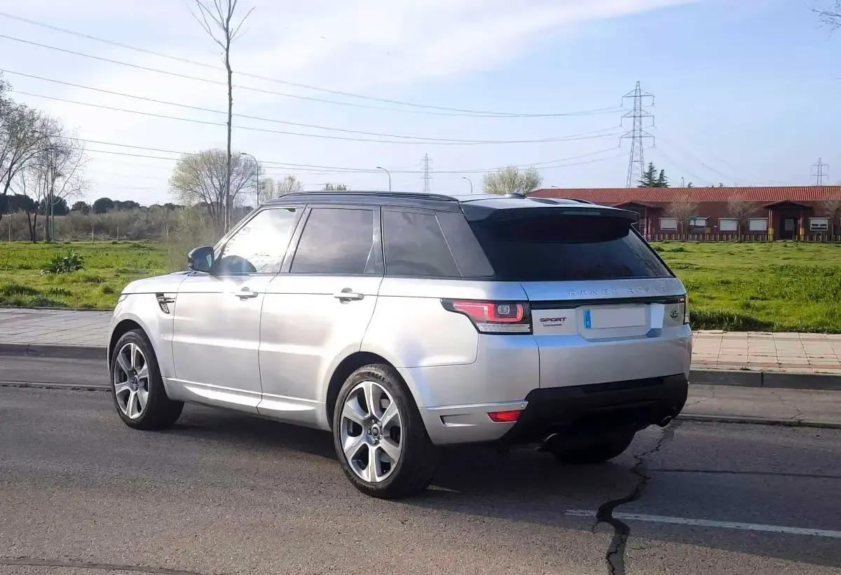 Usado Land Rover Range Rover Autobiography Dynamic 340 CV (250 kW) 2015 Gris / plata SUV