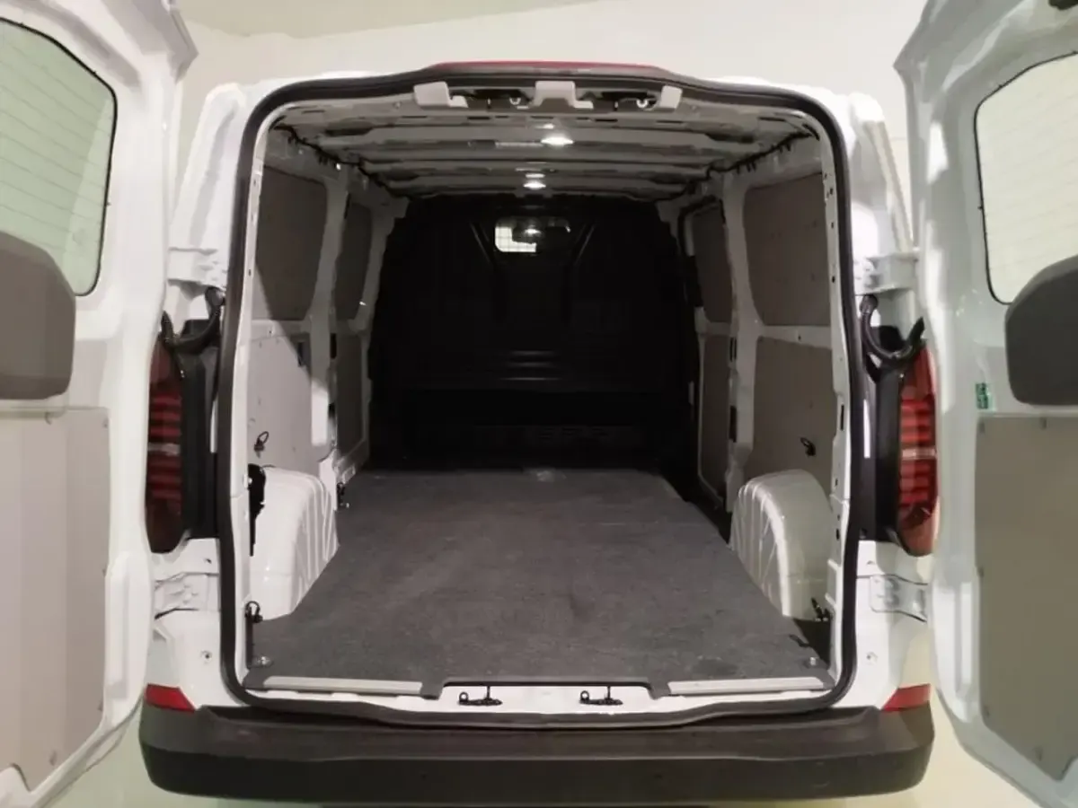 Usado VW T7 150 CV (110 kW) 2025 Blanco Van