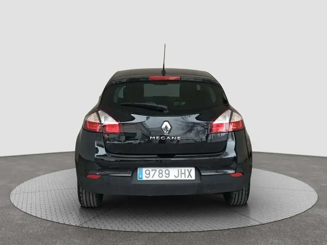 Usado Renault Mégane LIMITED 116 CV (85 kW) 2015 Negro Utilitario