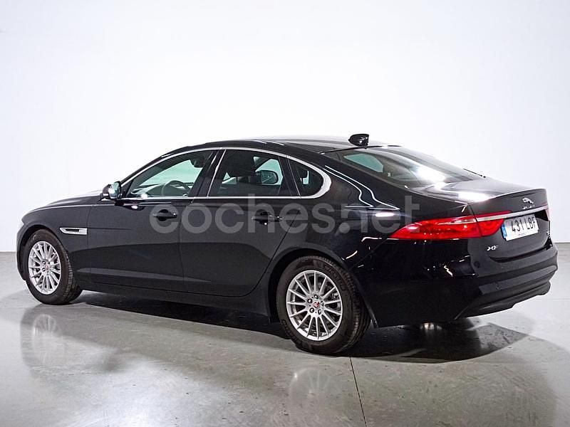 Usado Jaguar XF Prestige 163 CV (119 kW) 2016 Negro Berlina