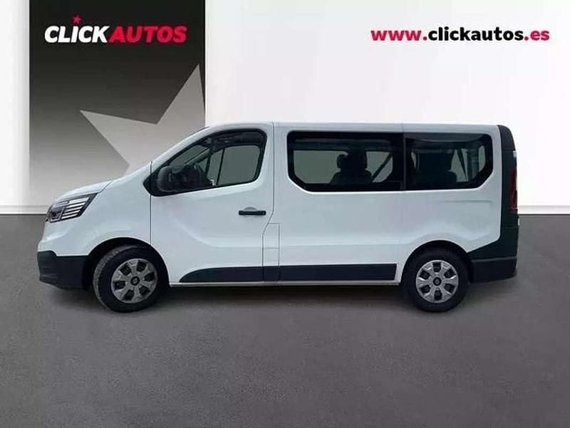 Usado Renault Trafic 111 CV (81 kW) 2025 Blanco Monovolumen