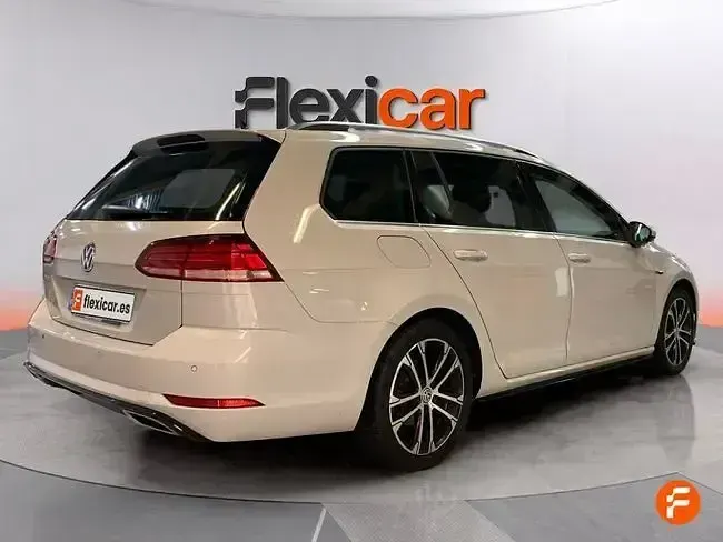 Usado VW Golf VII Sport 150 CV (110 kW) 2018 Blanco Familiar