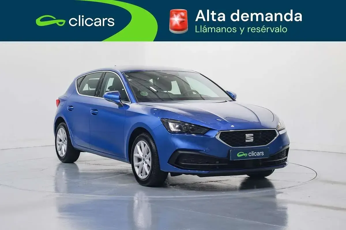 Usado Seat Leon Style 116 CV (85 kW) 2025 Azul Utilitario