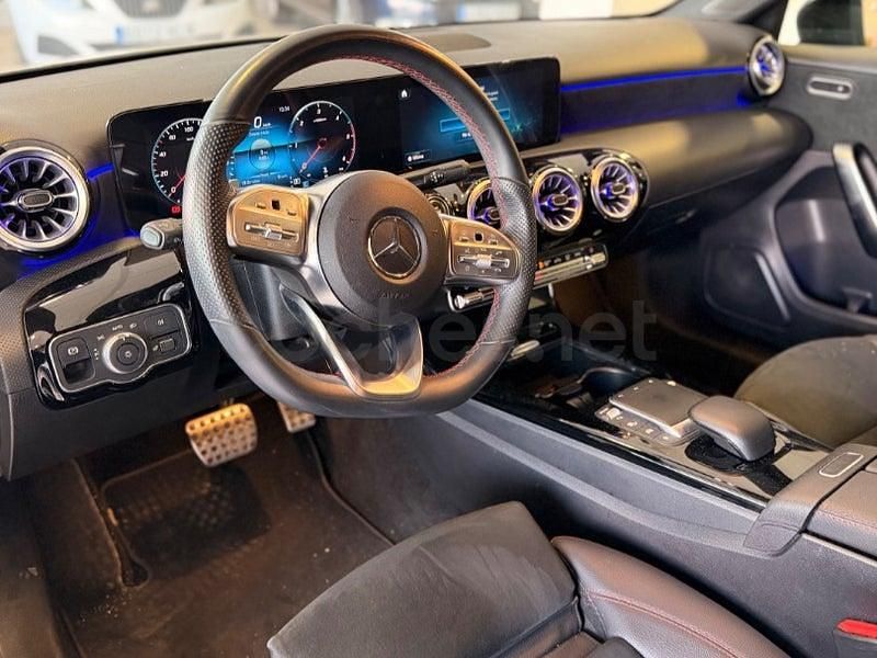 Usado Mercedes A180 116 CV (85 kW) 2023 Gris / plata Berlina