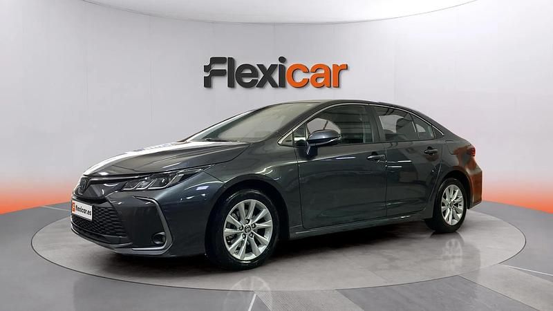 Usado Toyota Corolla Active 140 CV (102 kW) 2024 Blanco Berlina