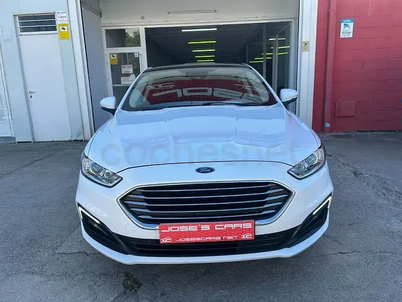Usado Ford Mondeo Trend 150 CV (110 kW) 2021 Blanco Berlina