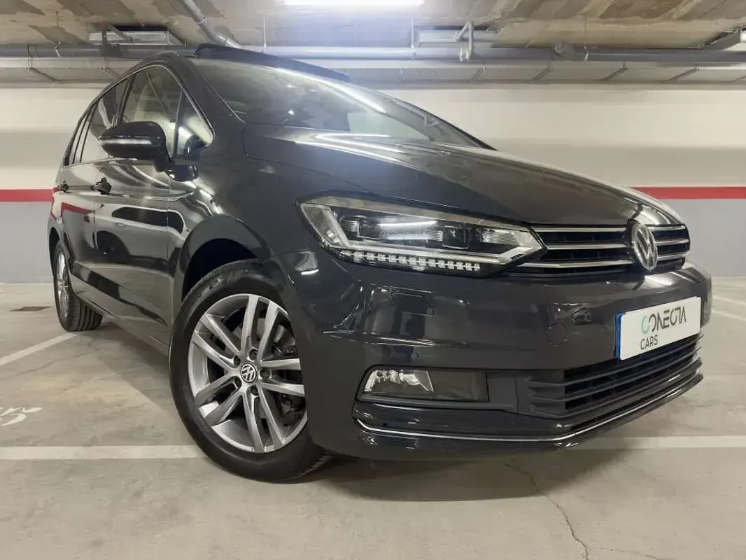 Usado VW Touran Sport 150 CV (110 kW) 2019 Gris Monovolumen