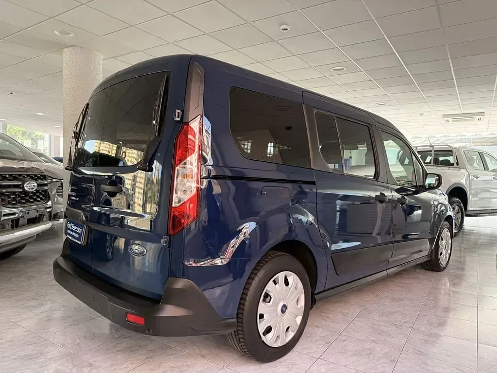 Usado Ford Tourneo Connect Trend 100 CV (73 kW) 2024 Azul báltico Monovolumen