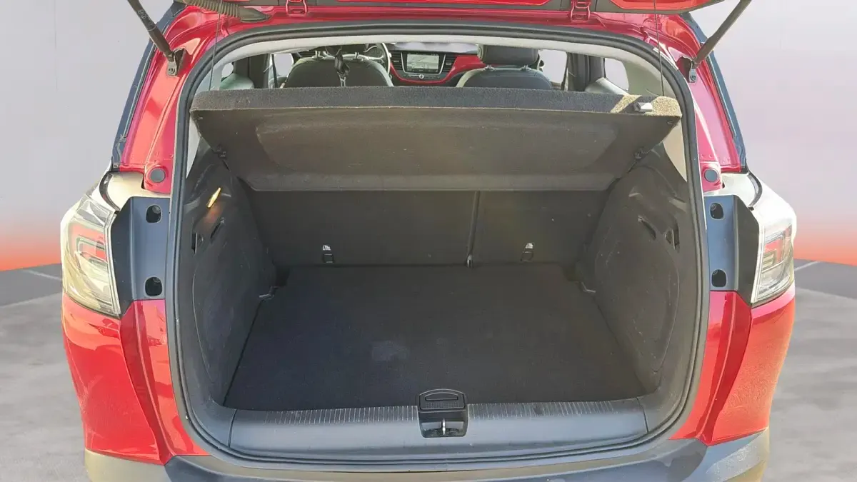 Usado Opel Crossland 110 CV (80 kW) 2023 Rojo SUV