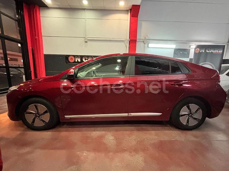 Usado Hyundai Ioniq Style 141 CV (103 kW) 2021 Rojo Utilitario
