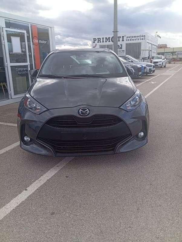 Usado Mazda 2 Center-Line 116 CV (85 kW) 2023 Gris Utilitario
