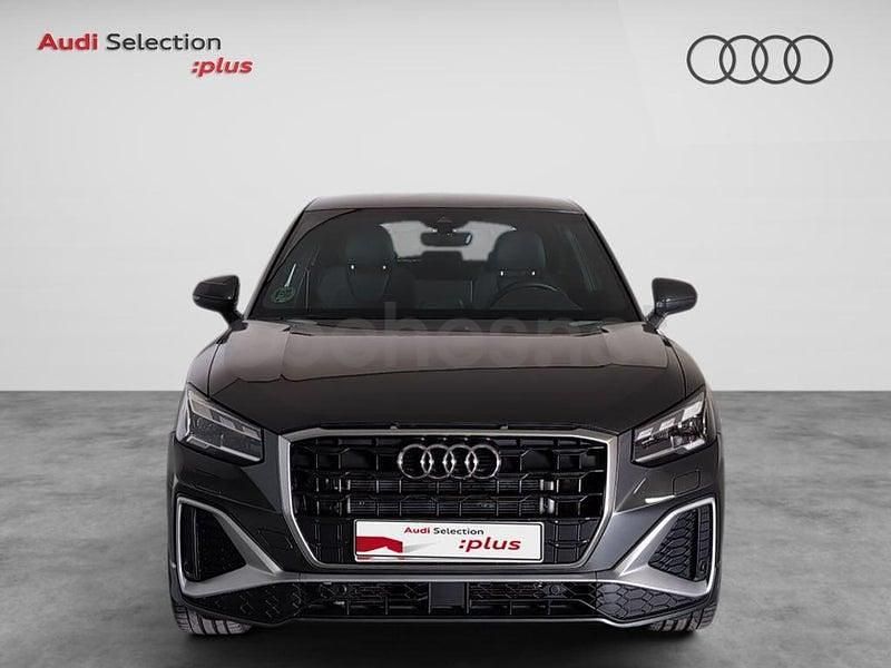 Usado Audi Q2 Ambiente 150 HP (110 kW) 2025 Cinzento SUV