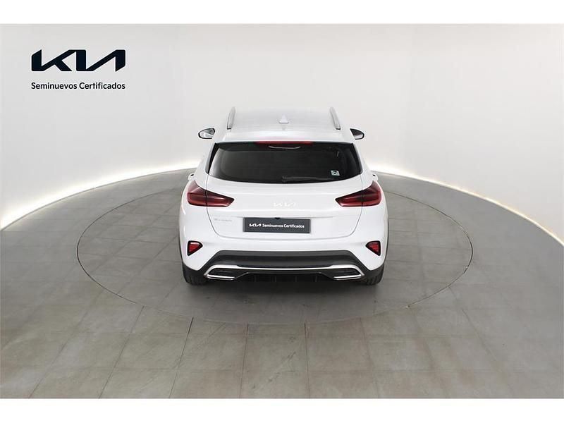 Usado Kia XCeed 100 CV (73 kW) 2025 Blanco SUV
