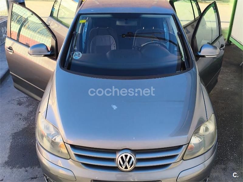 Gris / plata Usado 2005 VW Golf Plus Cross Sportline Monovolumen | 3300 € - Imagen 1/4