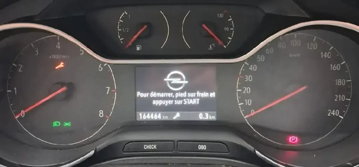 Usado Opel Grandland X Ultimate 131 CV (96 kW) 2020 Rojo SUV