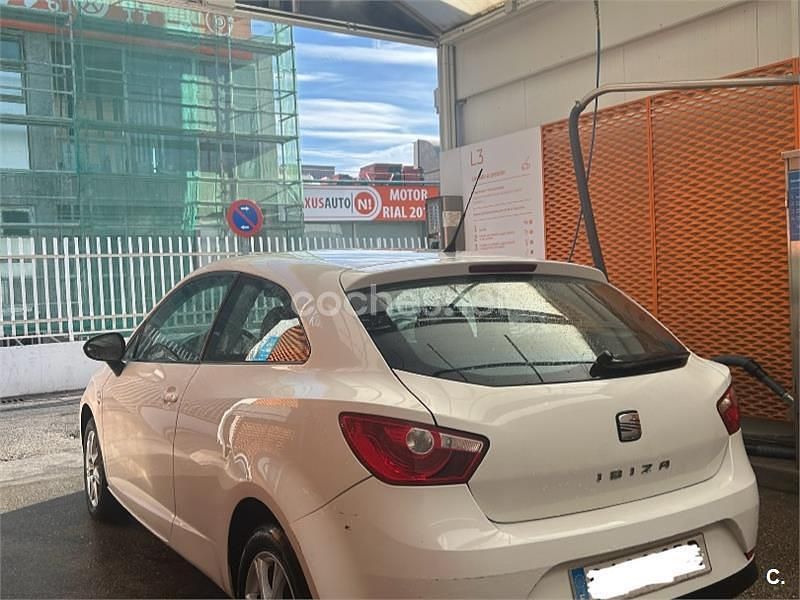 Usado Seat Ibiza SC Reference 105 CV (77 kW) 2009 Blanco Utilitario