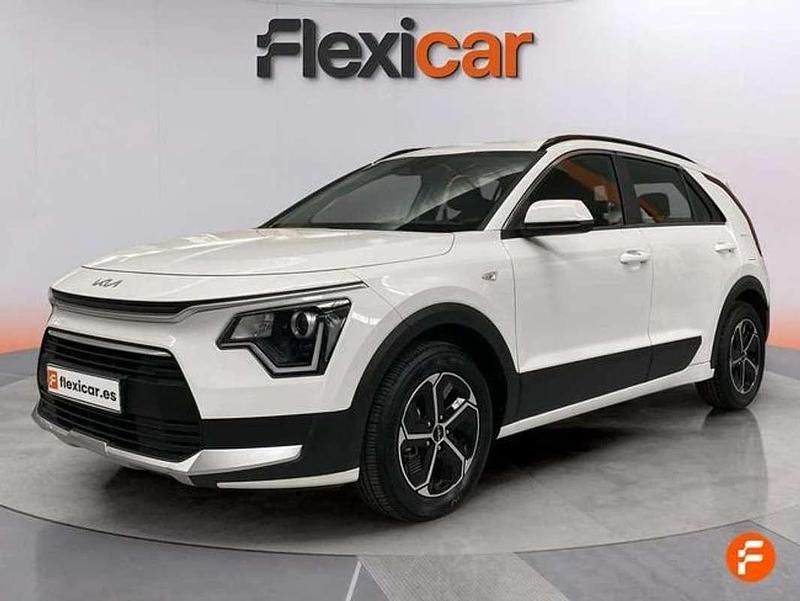 Usado Kia Niro 141 CV (103 kW) 2023 Blanco SUV