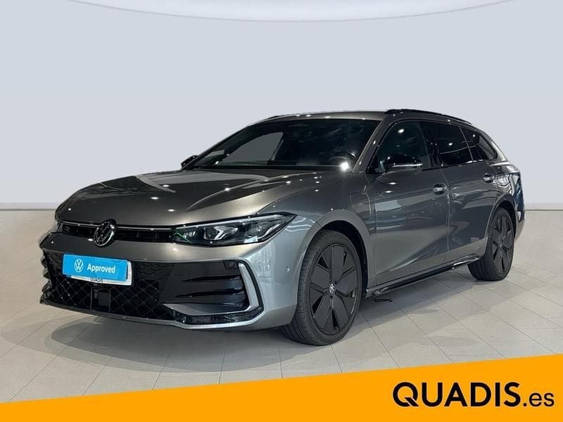 Gris Usado 2025 VW Passat R-line Familiar | 49.900 € (Precio justo) - Imagen 1/4