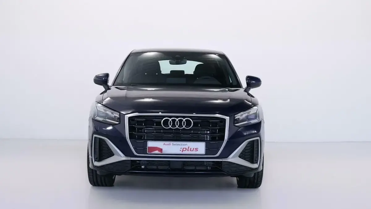 Usado Audi Q2 Sport 116 CV (85 kW) 2024 Azul SUV