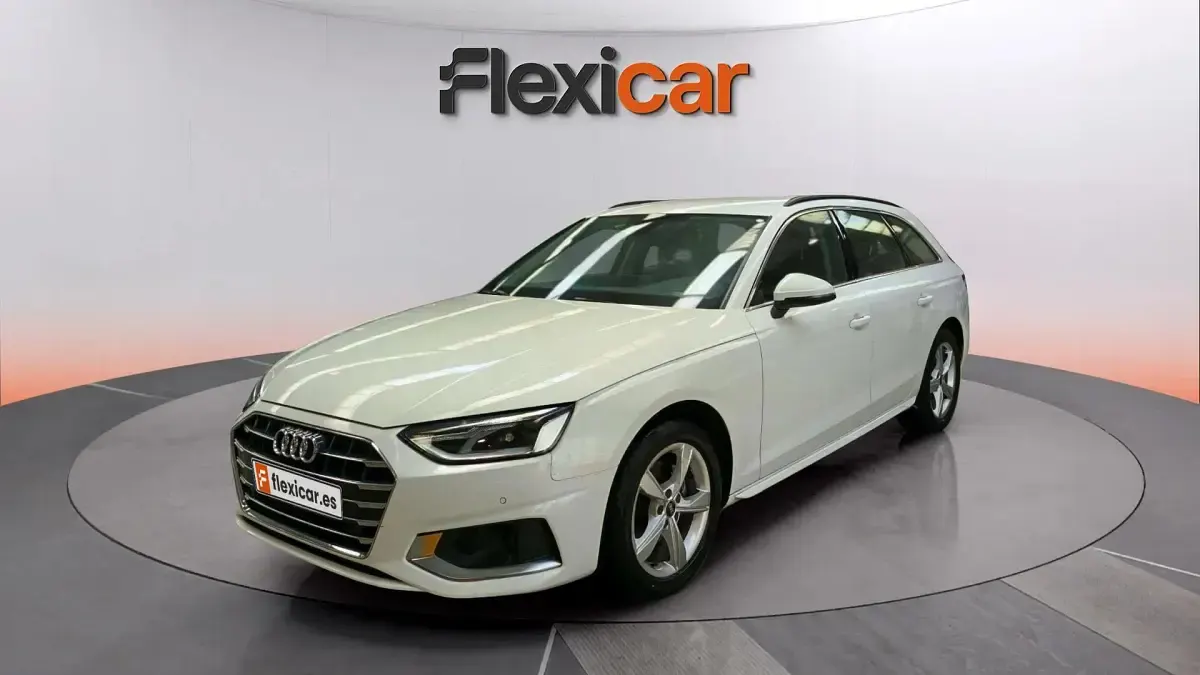 Usado Audi A4 Advanced Plus 163 CV (119 kW) 2021 Blanco Familiar