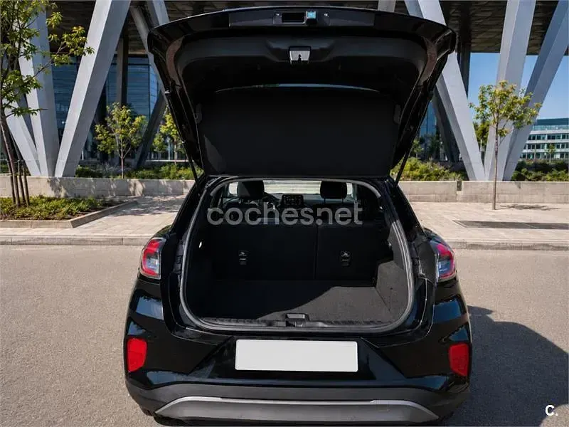 Usado Ford Puma Titanium 125 CV (91 kW) 2022 Negro SUV