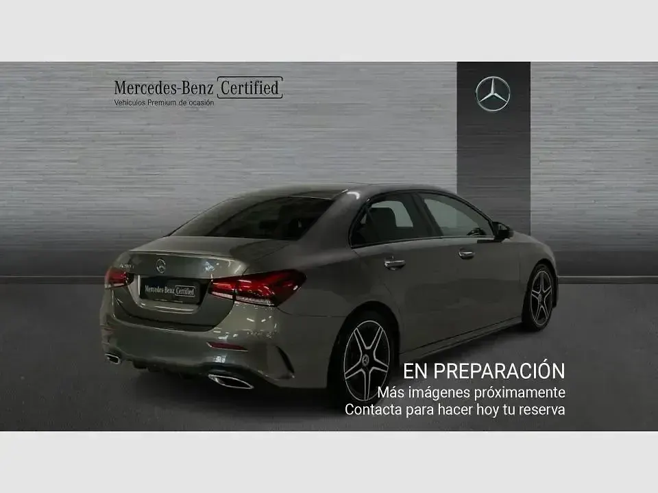 Usado Mercedes A200 150 CV (110 kW) 2022 Gris / plata Berlina