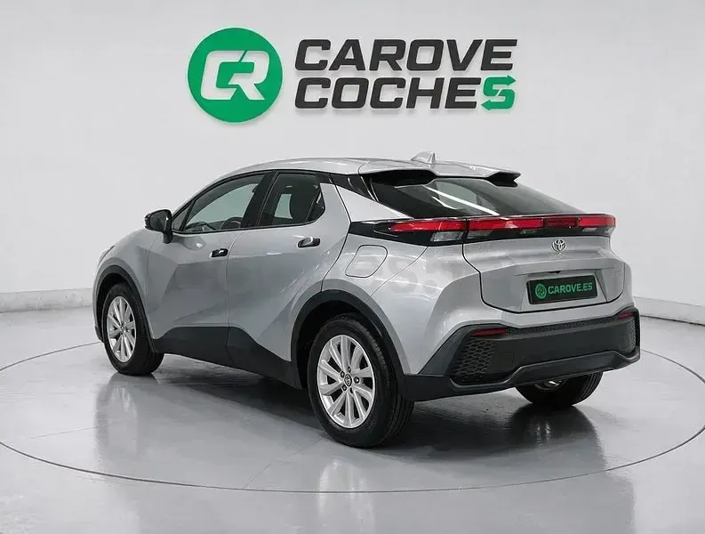 Usado Toyota C-HR Advance 140 CV (102 kW) 2024 Gris / plata SUV