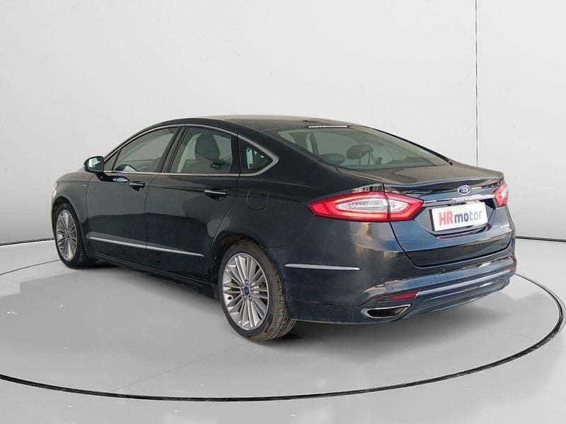 Usado Ford Mondeo Vignale 140 CV (102 kW) 2018 Blanco Berlina