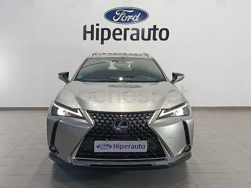 Usado Lexus UX Business Edition 184 CV (135 kW) 2021 Gris / plata SUV