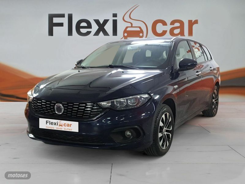 Usado Fiat Tipo Mirror 95 CV (69 kW) 2020 Azul Familiar