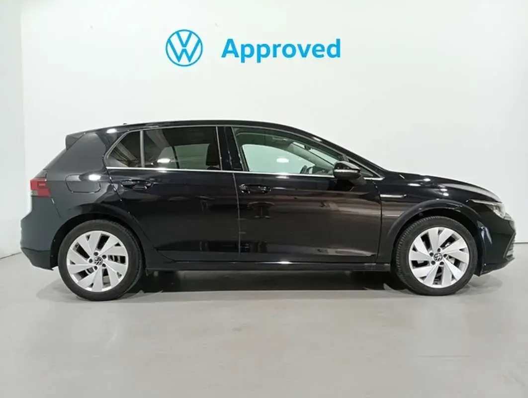 Usado VW Golf VII Style 150 CV (110 kW) 2020 Negro Utilitario