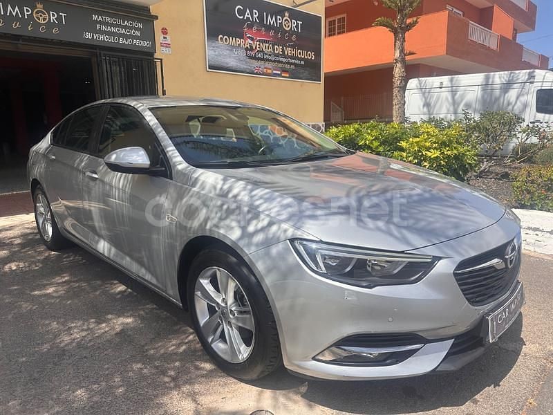 Gris / plata Usado 2018 Opel Insignia Business Berlina | 9500 € (Super precio) - Imagen 1/4