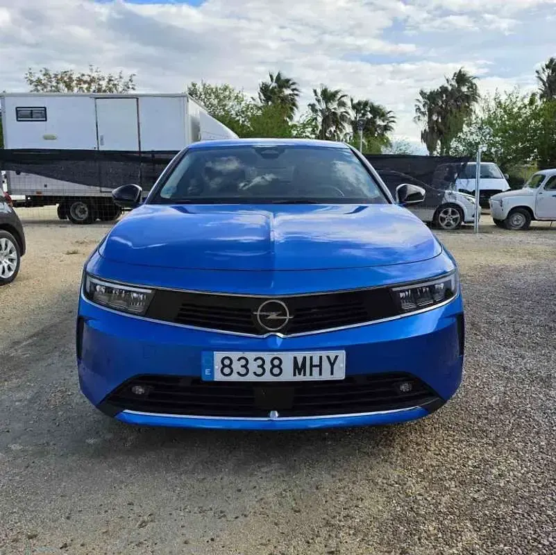 Usado Opel Astra S 110 CV (80 kW) 2019 Azul Utilitario