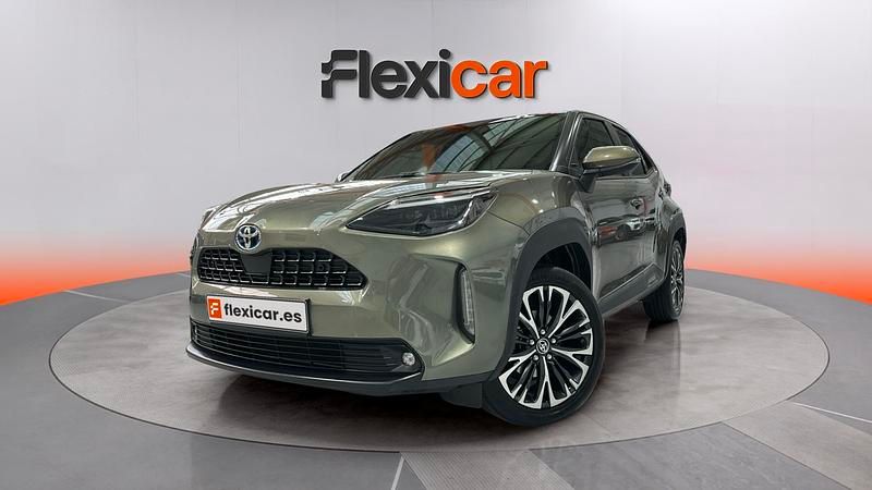 Usado Toyota Yaris Hybrid Plus 116 CV (85 kW) 2021 Gris